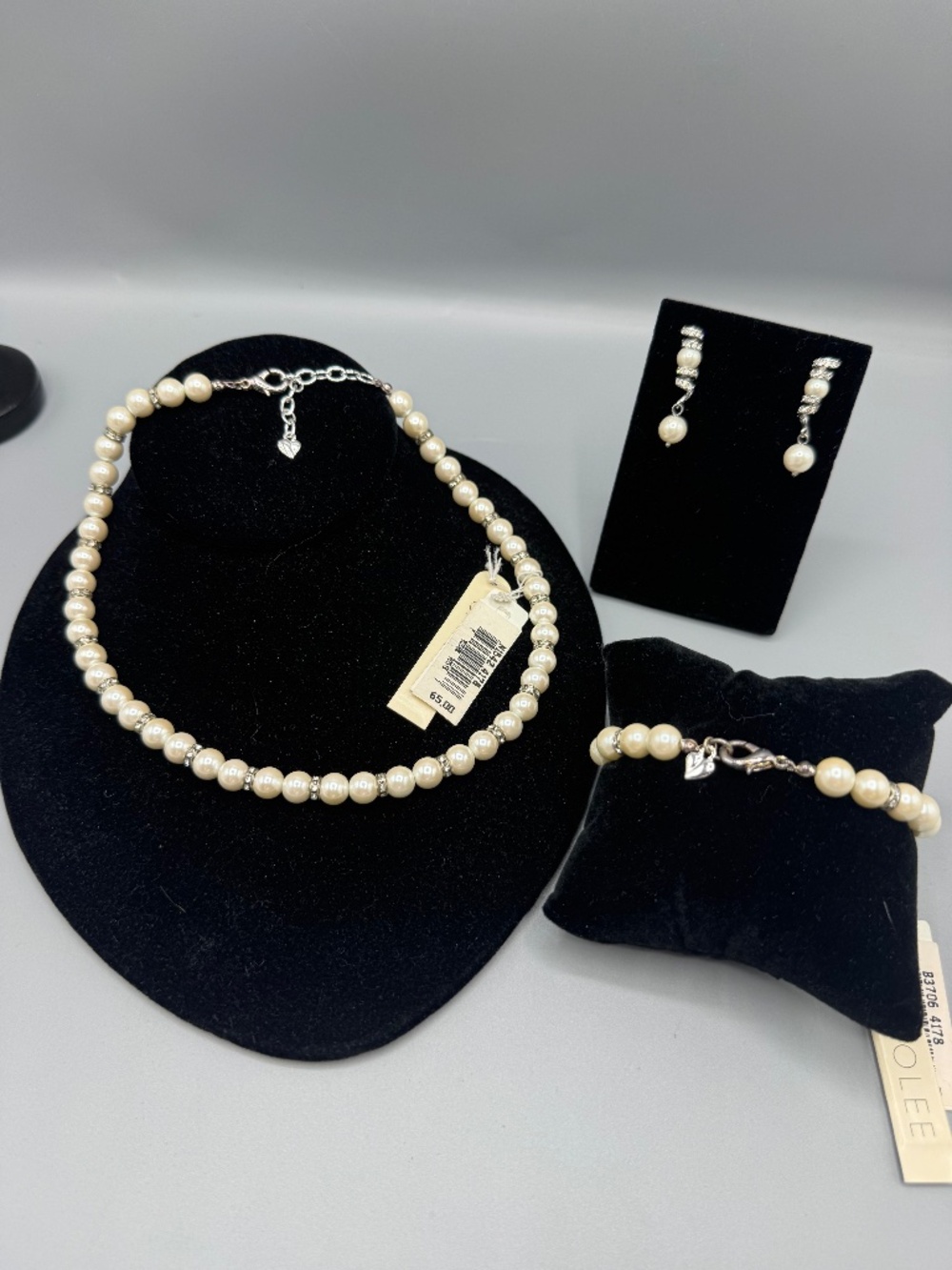 Carolee 3 pc pearl set